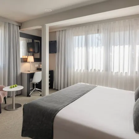 Salles Hotel Aeroport de Girona