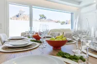 By the Sea | 5-Suite Villa with Private Pool - مسبح
