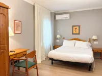 Hostal Restaurant Roma - Gästehäuser