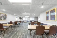 AmericInn by Wyndham Sauk Centre - 2-Star