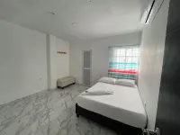 Hostal Playa Bonita - 2-Star