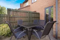 Modern 3BR Brompton Court Wi-fi By Stay With Us - Wifi