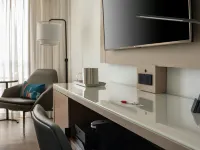 Miami Marriott Biscayne Bay Hotels near Britto Central