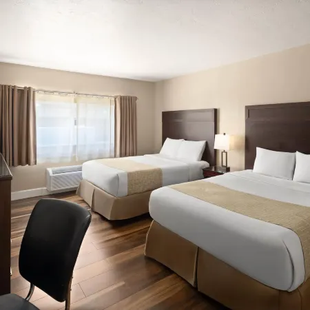 Travelodge by Wyndham Everett City Center