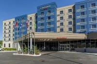 Courtyard Montreal West Island/Baie D’Urfe - parking