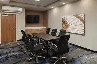 Fairfield Inn & Suites Louisville New Albany IN - parking