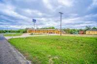 Regency Inn by OYO Rockdale TX - Wi-Fi