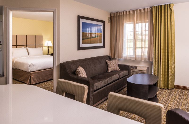 Candlewood Suites Kansas City Speedway by IHG