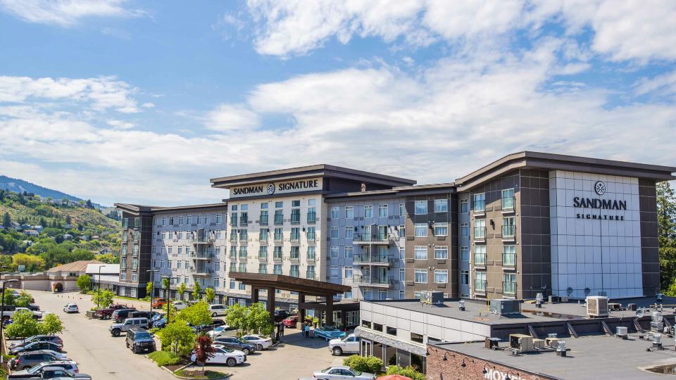Sandman Signature Kamloops Hotel