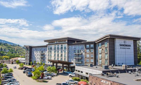 Sandman Signature Kamloops Hotel