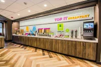 Tru by Hilton Bowling Green - breakfast