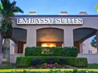 Embassy Suites by Hilton Charleston Historic District Hotel berhampiran Dataran Marion