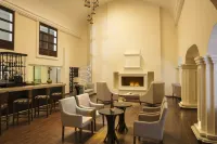 DoubleTree by Hilton Toluca - bar