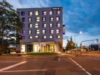 Premier Inn Stuttgart Feuerbach Hotels near Zuffenhausen
