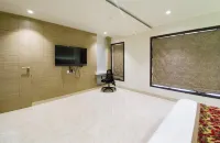Hotel Grand Parivaar - Hot Tub