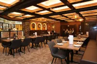 The Greyhound Hotel - 2-Star
