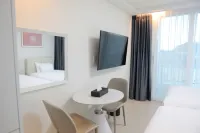 Surf Resort JukDo Alive - Pool