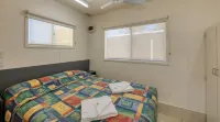 Swan Hill Lifestyle Park - Pools