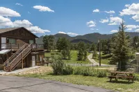 Coyote Mountain Lodge - Pet-friendly