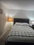 Guest Suite in South West Calgary - Bungalows