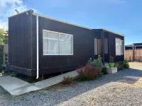 Wheelchair-Friendly Cabin - BBQ, Parking & Wifi - 2성급