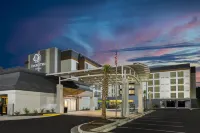 DoubleTree by Hilton Wilmington - 주차장