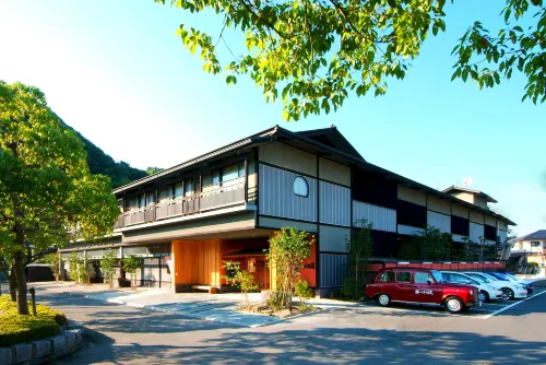 Onishiya Suishoen Hotels in Toyooka