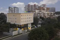 Holiday Inn Express Pune Pimpri Hotels in 