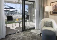 Marina del Rey Hotel - Beach