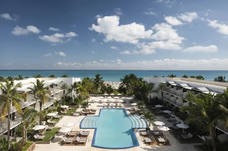 The Ritz-Carlton South Beach Отели рядом с достопримечательностью «Майами-Бич»