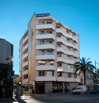 Apartments Lloret Sun โรงแรมใน