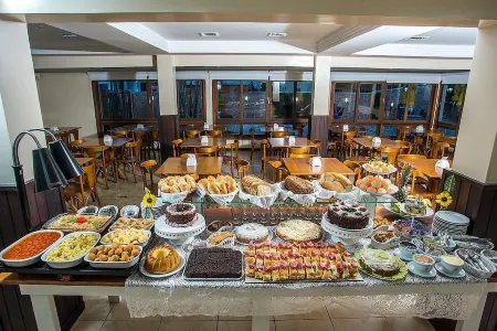 Vila Olaria Hotel Отели в г. Пенья