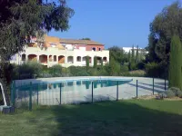 St. Tropez Region Appartment in Residence Close to Beach New Kitchen from May!