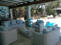 Very Cozy, Comfortable "lanthana" Villa on 2 Floors, Independent Hotels in Bari Sardo