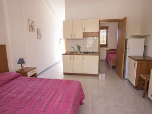 Case Vacanza Renella 3 Beds Balcony, Wifi, Self-catering, 200mt From the sea