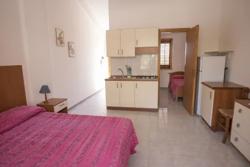 Case Vacanza Renella 3 Beds: Balcony, Wifi, Self-Catering, 200mt from the Sea - 2-Star