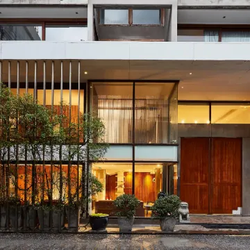 Luxx XL Langsuan Hotel Bangkok Отели рядом с достопримечательностью «Парк Lumphini»