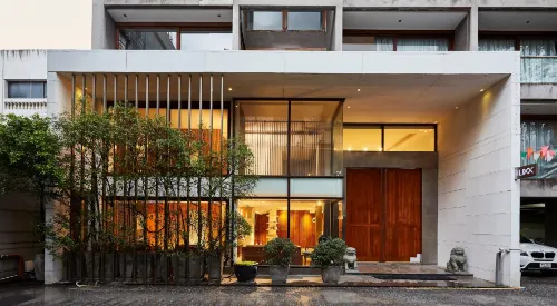 Luxx XL Langsuan Hotel Bangkok - balcón