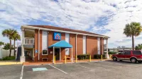 Motel 6 Brunswick, GA