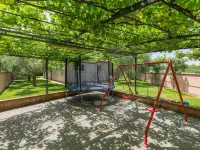 Villa Vela - parking