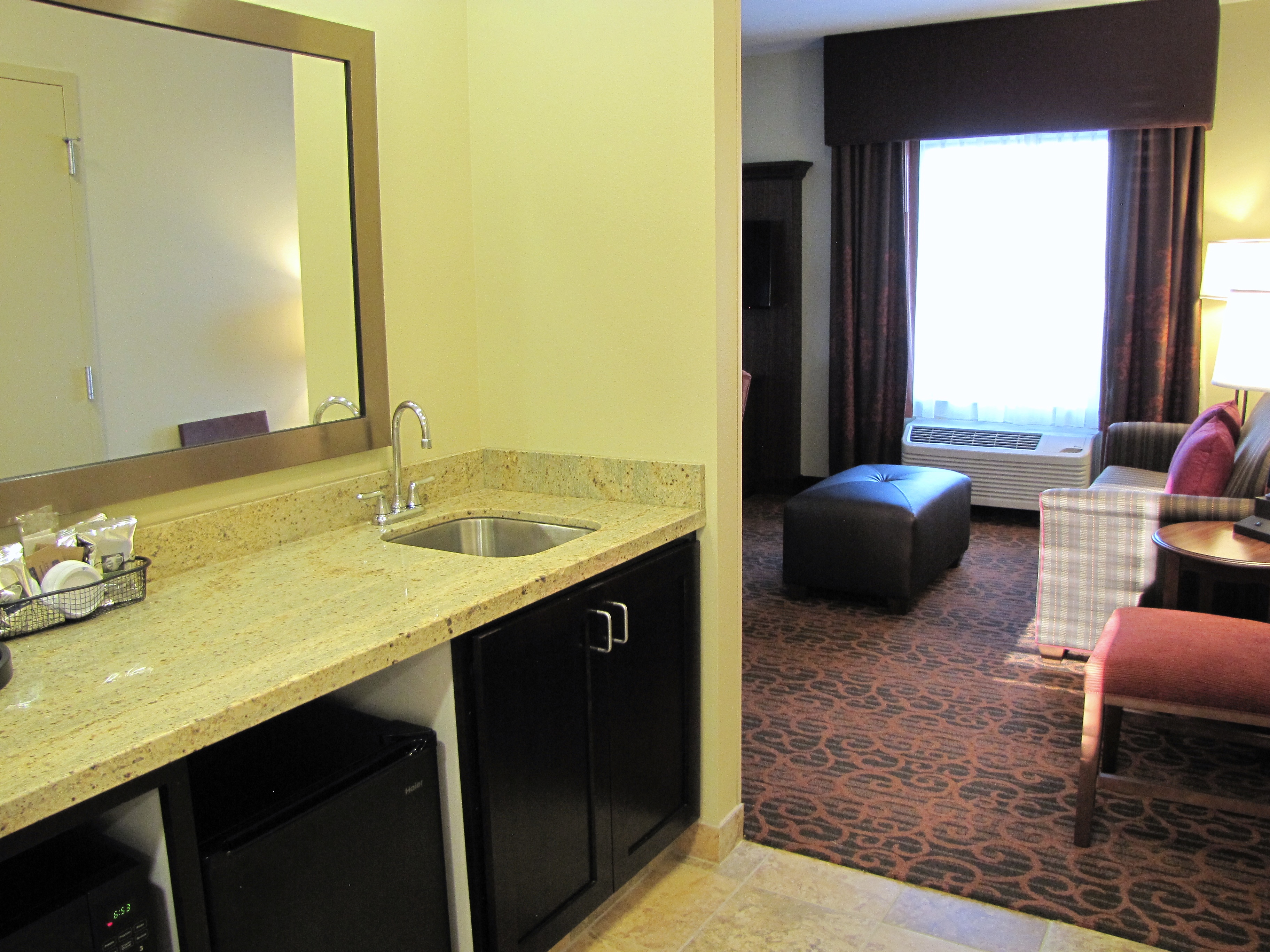 Hampton Inn & Suites Jamestown