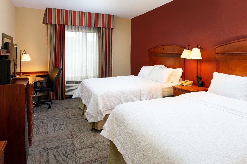 Hampton Inn Kansas City Northeast