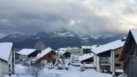Cozy Apartment with Lake View for 6 Guests - Mountain view