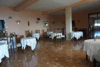 هوتل ميدتيريني