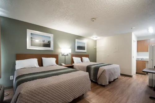 HomeTowne Studios Seattle - Kent/ des Moines Hotels in Federal Way