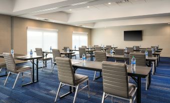 Holiday Inn Express & Suites Lockport