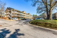 โฮมทาวน์สตูดิโอส์ บาย เรดรูฟ แอตแลนตา นอร์ธอีสต์ - ดาวน์ทาวน์นอร์ครอส โรงแรมใน