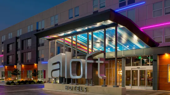 Aloft Omaha West