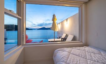 Geoje Island Santorini Pool Villa