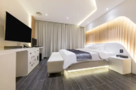 Wonju Lovely Self Check-in Motel Hotels near Sogeumsan Skywalk